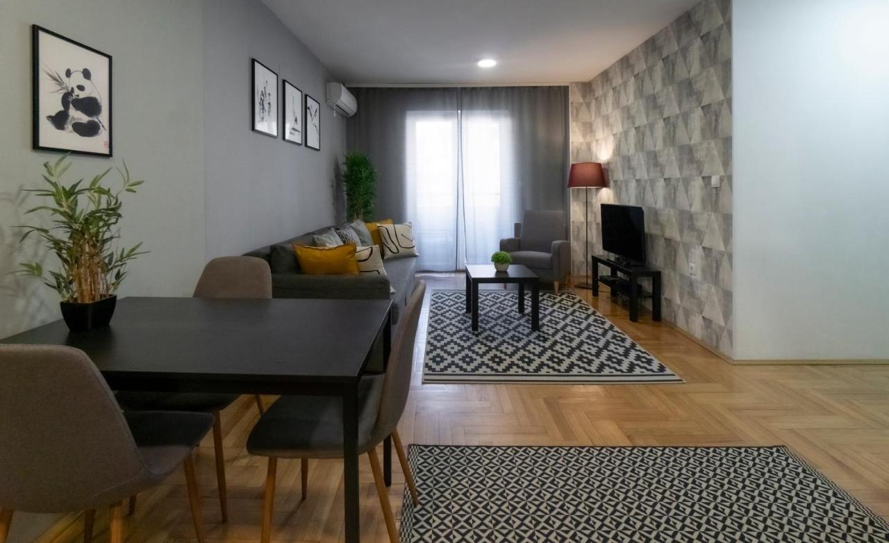 Central Fenix Apartment - Free Private Parking-Fast Wi-Fi Novi Sad Exteriér fotografie