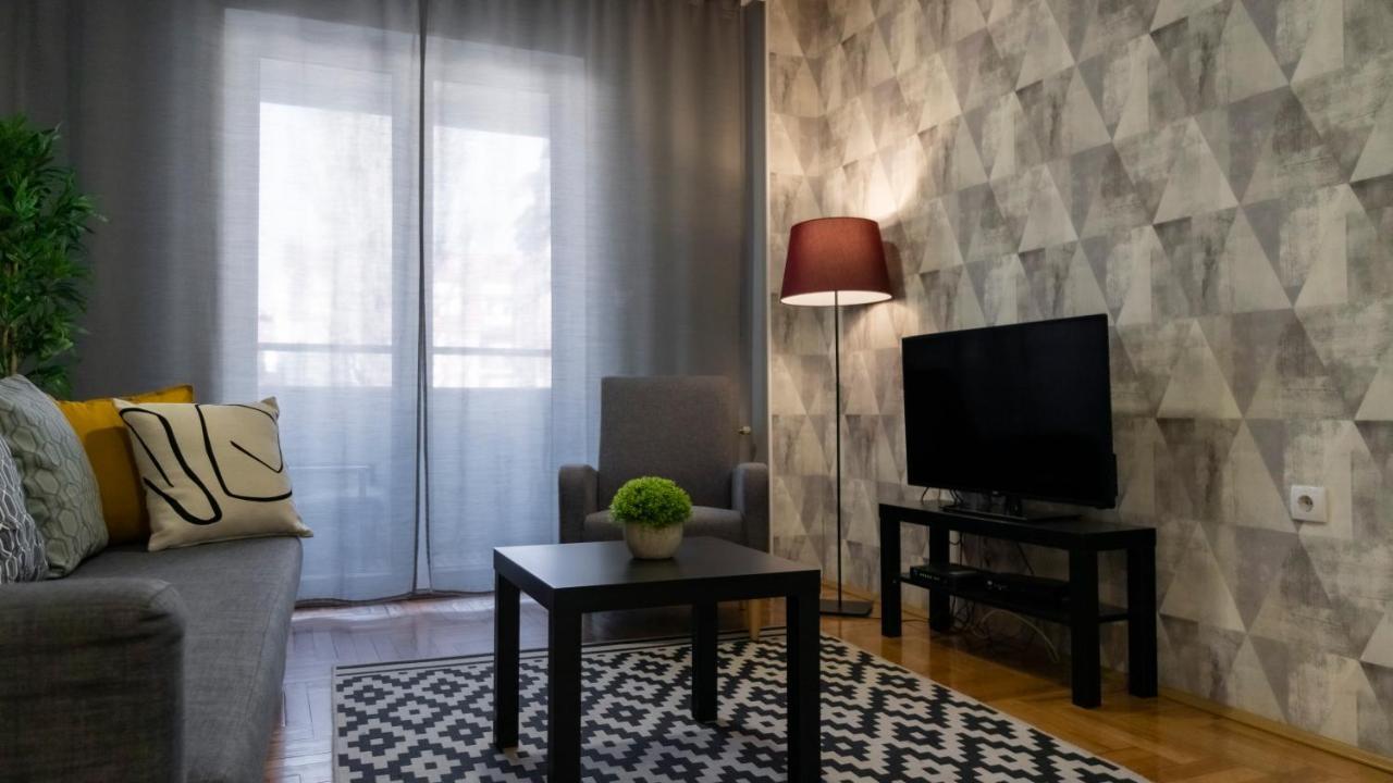 Central Fenix Apartment - Free Private Parking-Fast Wi-Fi Novi Sad Exteriér fotografie
